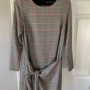 Super cute Zara work dress